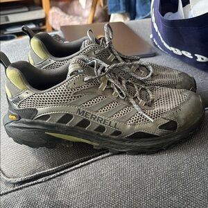 Merrell Men's Olive Green and Gray Trail Sneakers